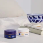 Dos alternativas del producto NIVEA Q10 Energy Crema de Noche Antiarrugas Noche y el otro de dia.